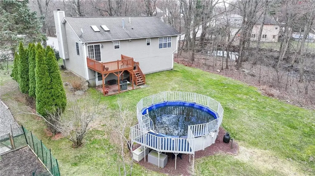 367 Commonwealth Avenue Warwick RI 02886