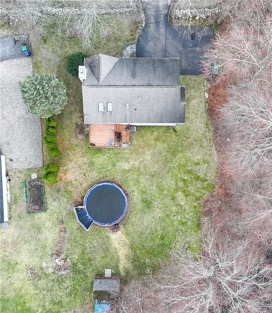 367 Commonwealth Avenue Warwick RI 02886
