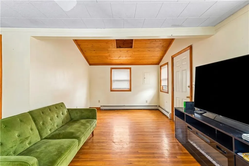 34 Steere Avenue North Providence RI 02911