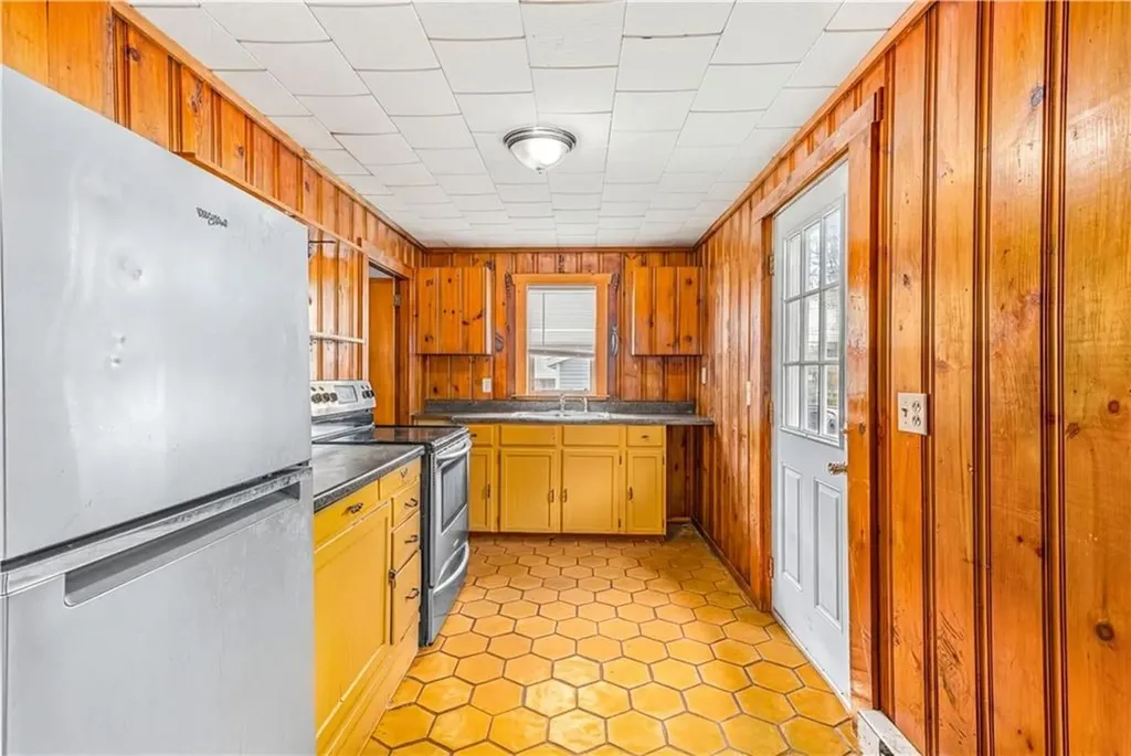 34 Steere Avenue North Providence RI 02911