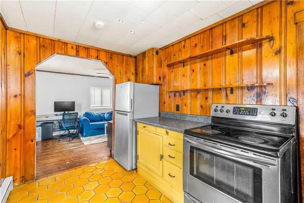 34 Steere Avenue North Providence RI 02911