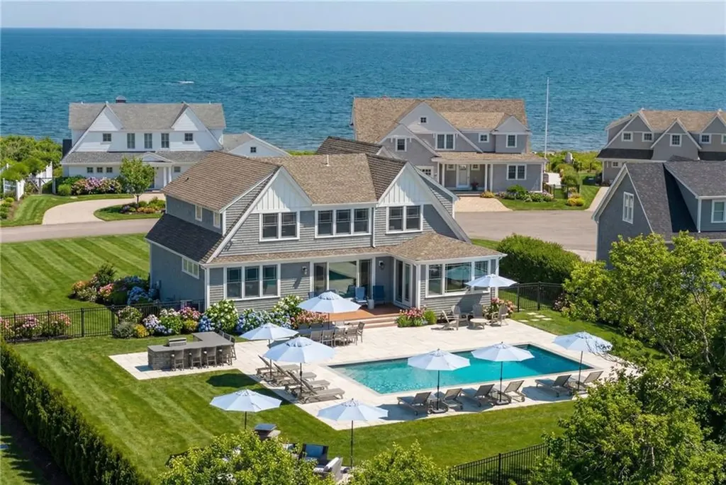 1048 Ocean Road Narragansett RI 02882