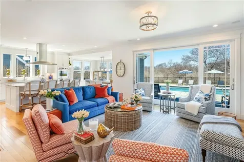 1048 Ocean Road Narragansett RI 02882