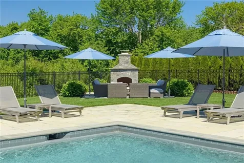 1048 Ocean Road Narragansett RI 02882