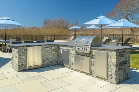1048 Ocean Road Narragansett RI 02882