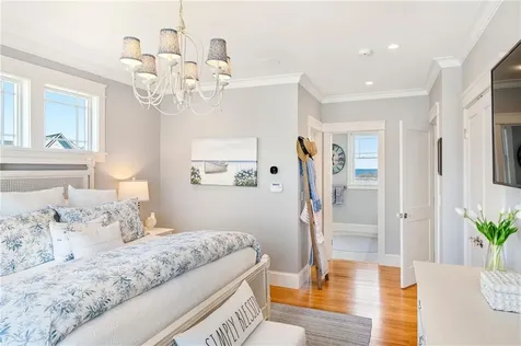 1048 Ocean Road Narragansett RI 02882