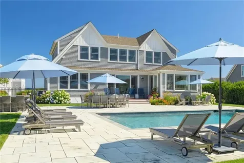 1048 Ocean Road Narragansett RI 02882