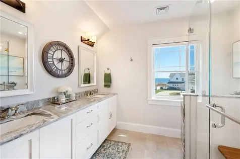 1048 Ocean Road Narragansett RI 02882