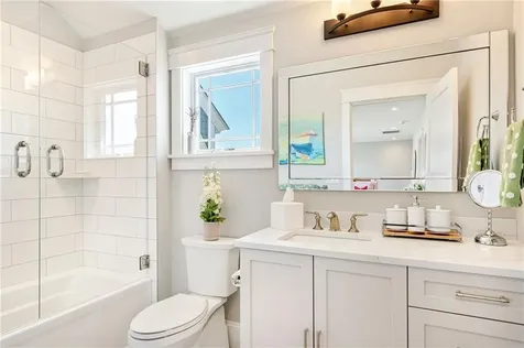 1048 Ocean Road Narragansett RI 02882