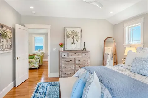 1048 Ocean Road Narragansett RI 02882
