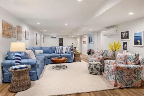 1048 Ocean Road Narragansett RI 02882