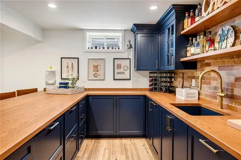 1048 Ocean Road Narragansett RI 02882