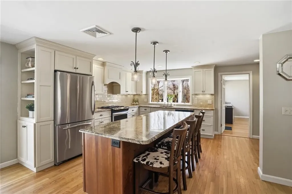 14 High Street Barrington RI 02806