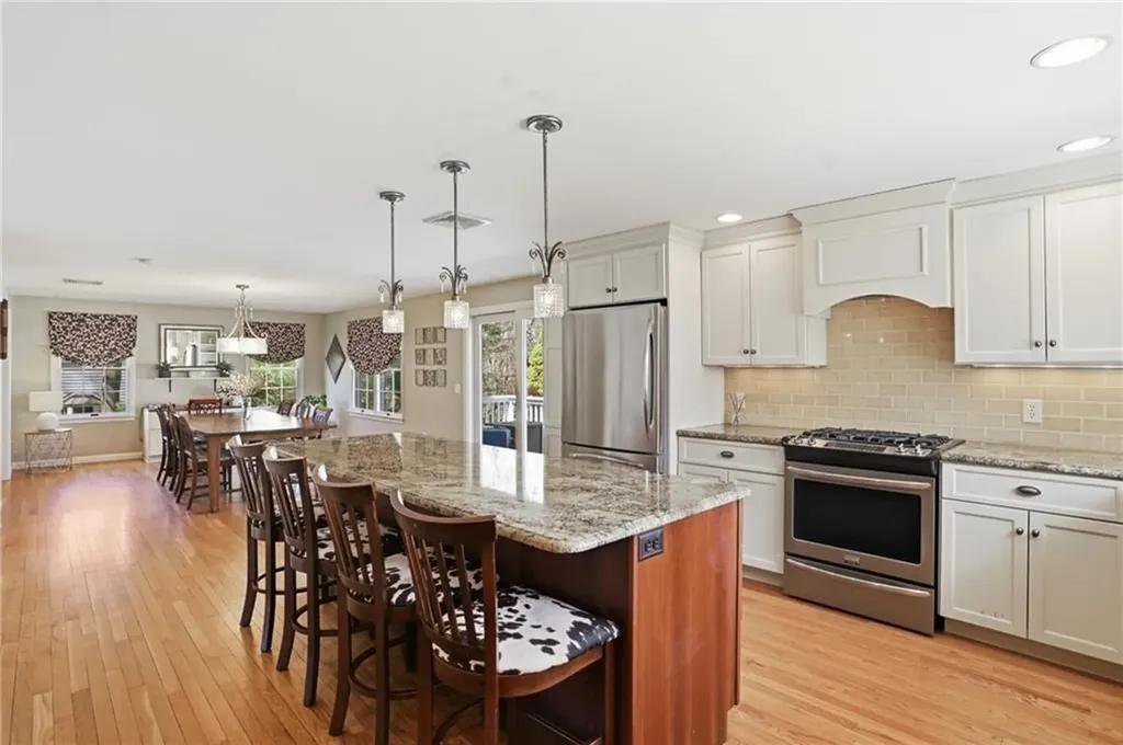 14 High Street Barrington RI 02806