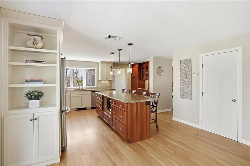 14 High Street Barrington RI 02806