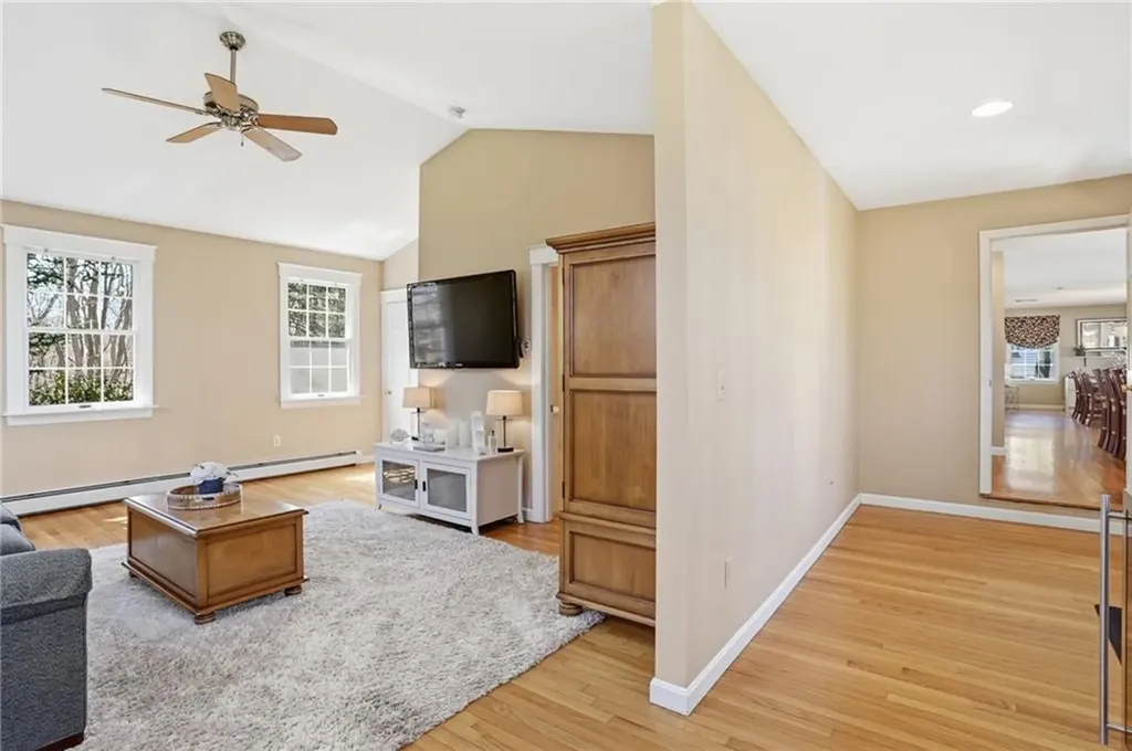 14 High Street Barrington RI 02806