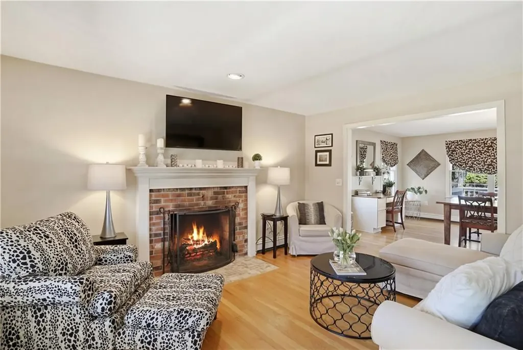 14 High Street Barrington RI 02806