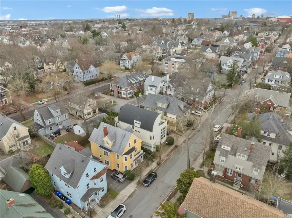 137 University Avenue Providence RI 02906