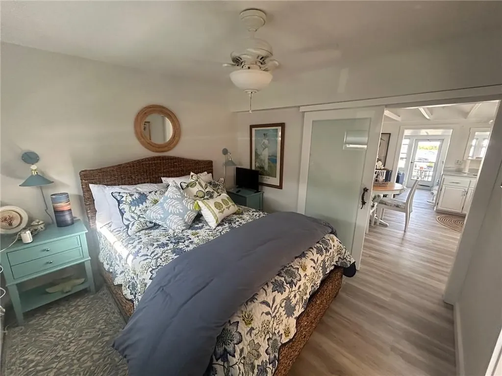 64 39 Burnside Avenue Narragansett RI 02882