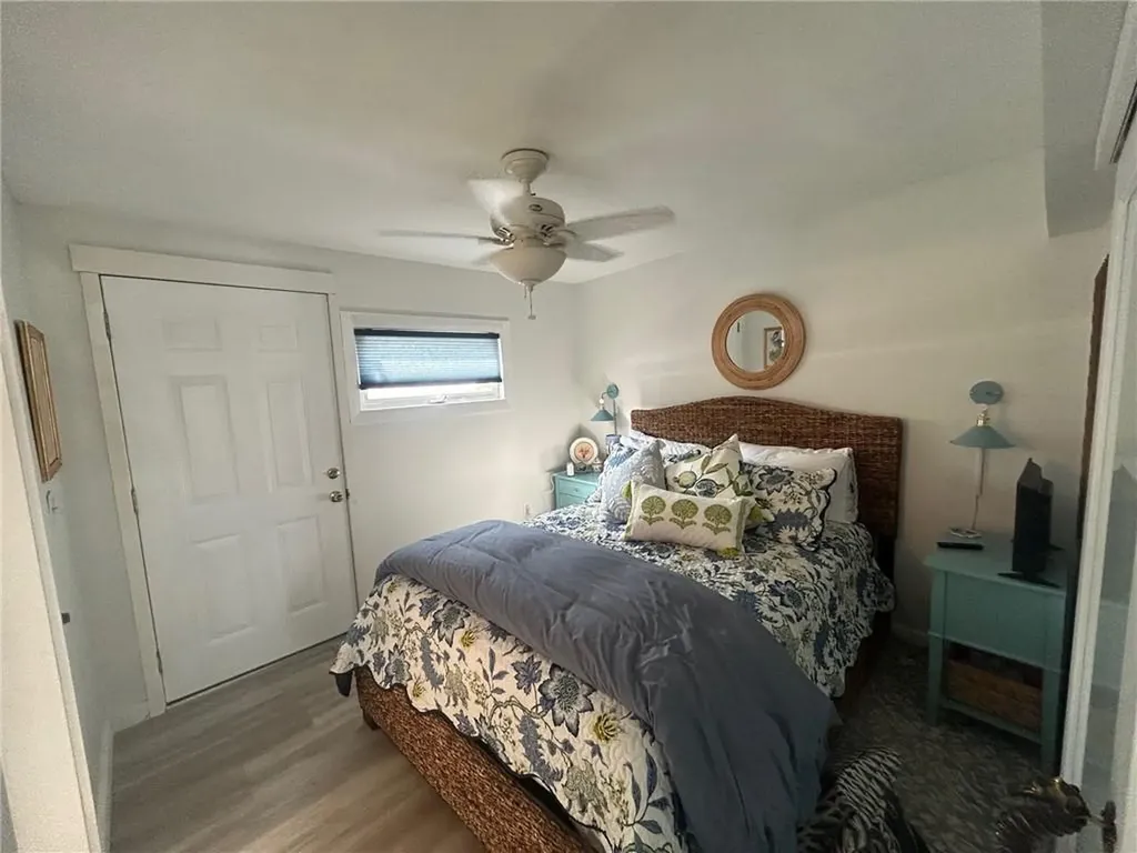 64 39 Burnside Avenue Narragansett RI 02882