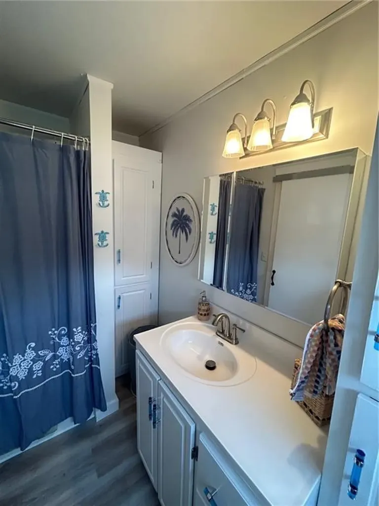 64 39 Burnside Avenue Narragansett RI 02882