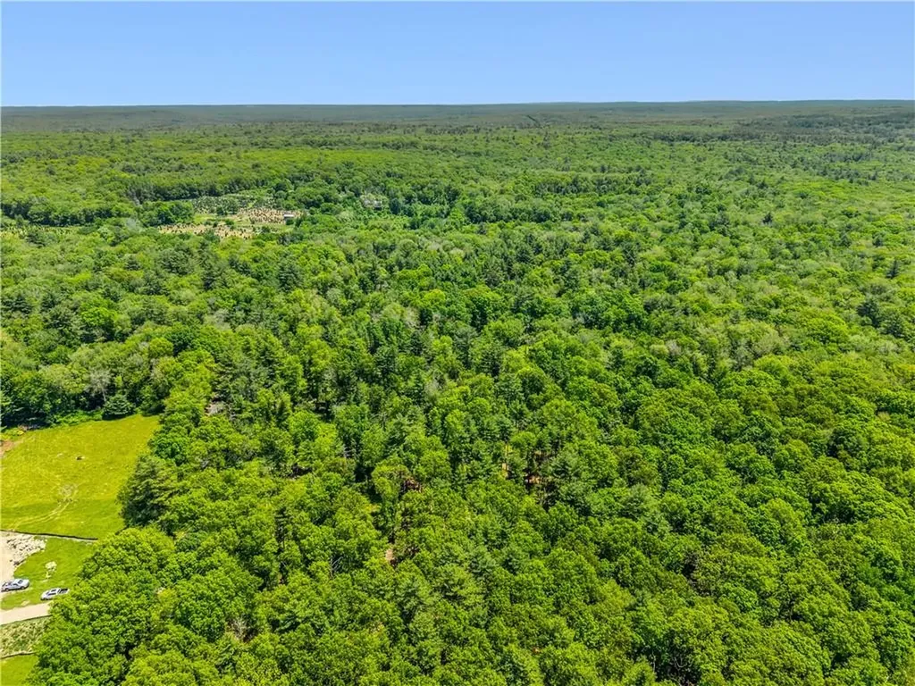 0 Carrs Trail Coventry RI 02827