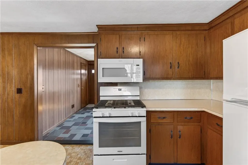 17 Crawford Street Cranston RI 02910
