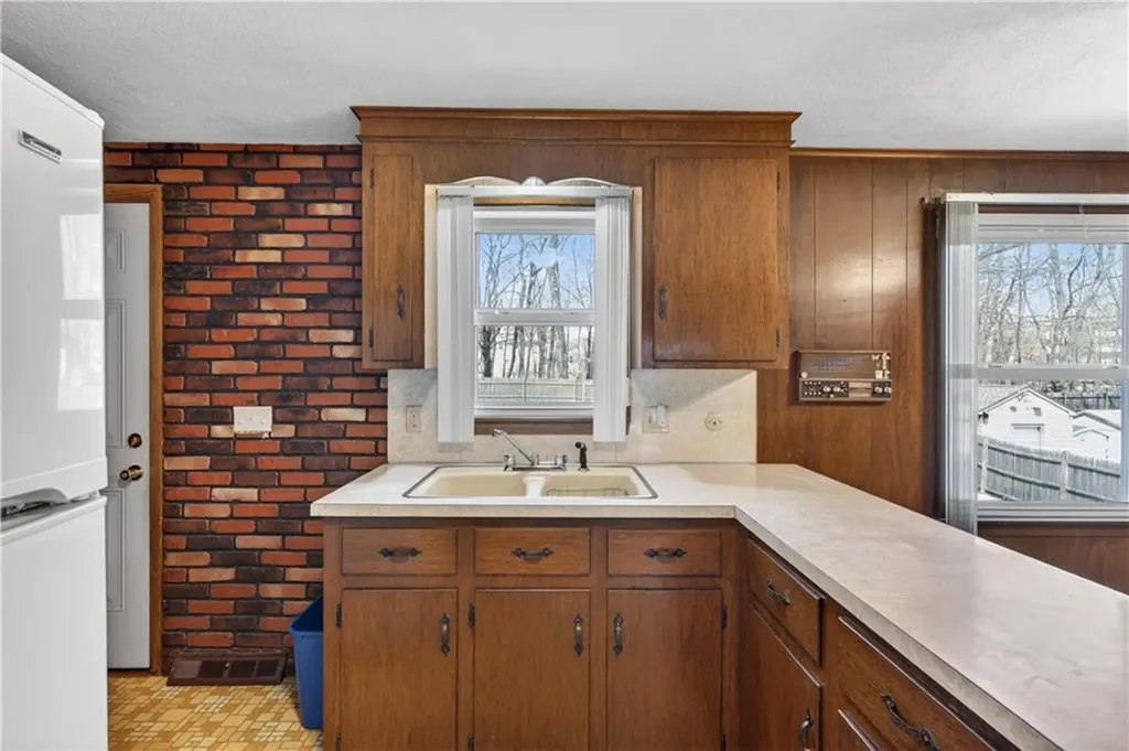 17 Crawford Street Cranston RI 02910