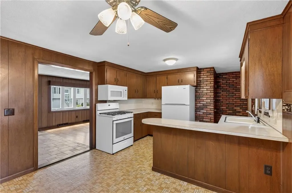 17 Crawford Street Cranston RI 02910
