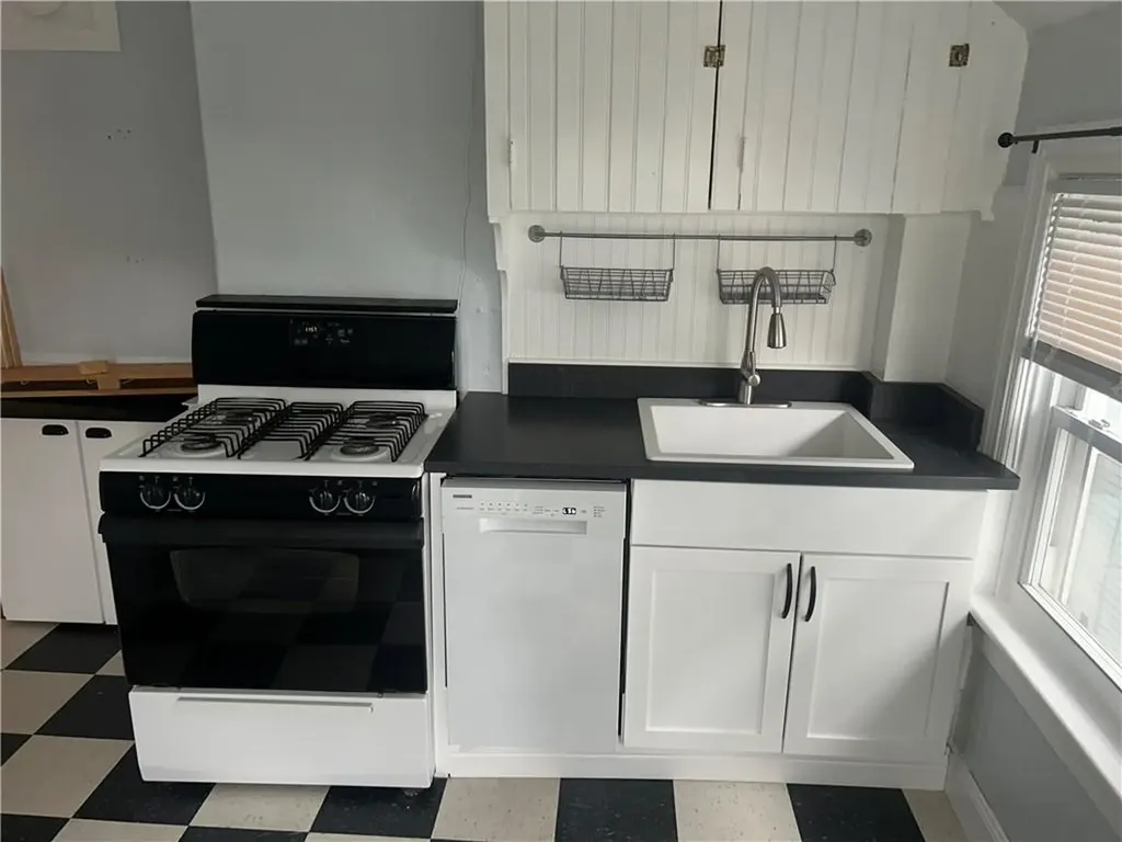 179 Ivy Street Providence RI 02906