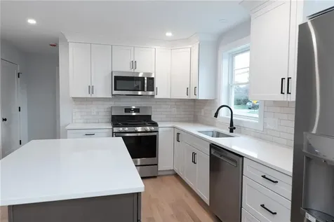 5 Recess Lane Warwick RI 02889