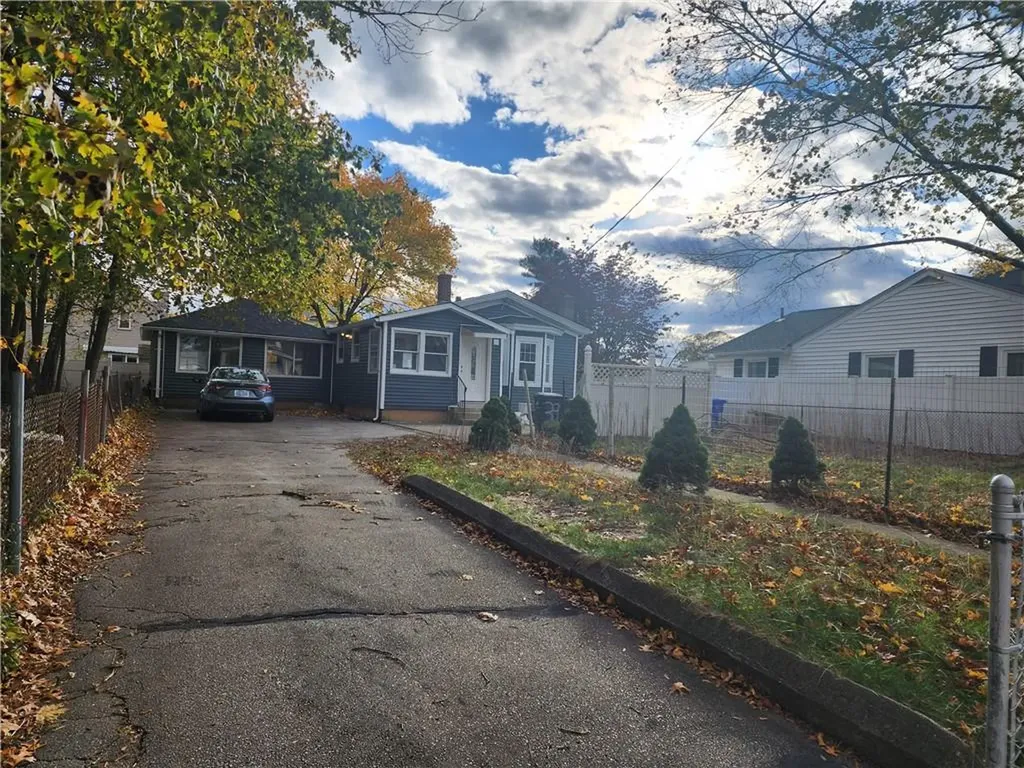 39 Chaplin Street Pawtucket RI 02861