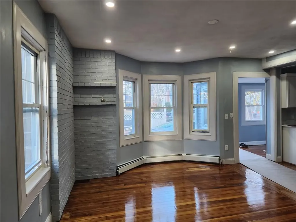 39 Chaplin Street Pawtucket RI 02861