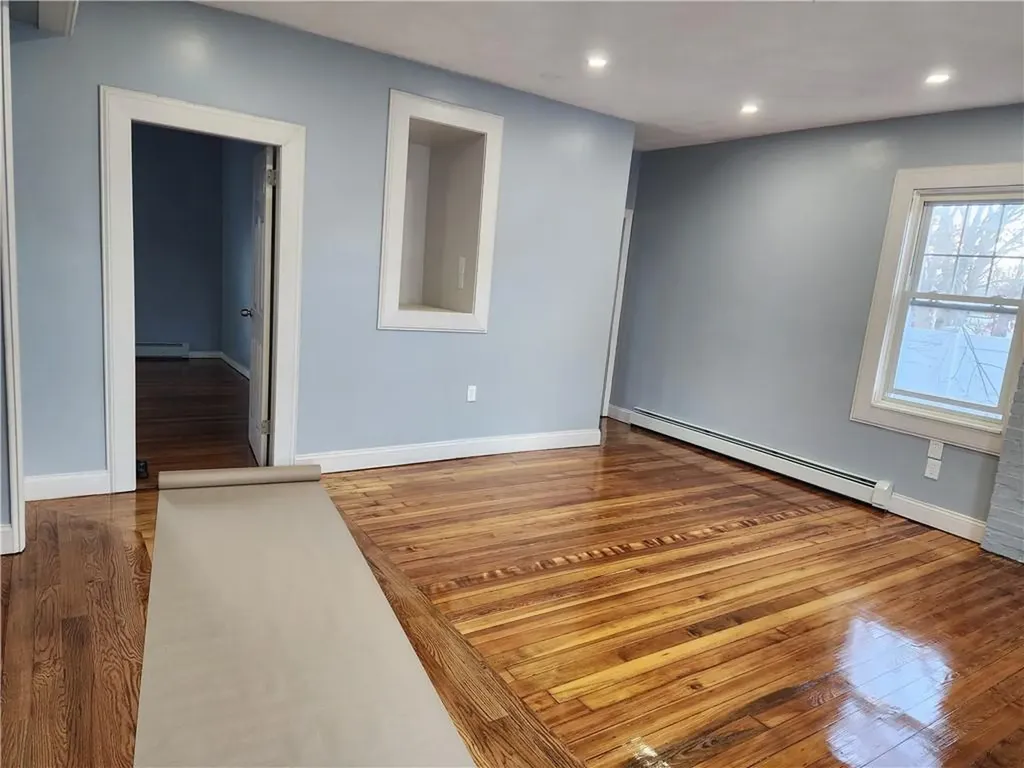 39 Chaplin Street Pawtucket RI 02861
