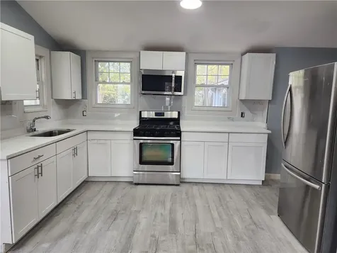 39 Chaplin Street Pawtucket RI 02861