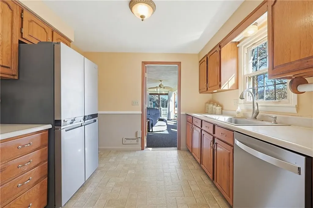 47 Sleepy Hollow Drive Cumberland RI 02864