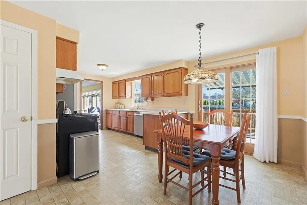 47 Sleepy Hollow Drive Cumberland RI 02864