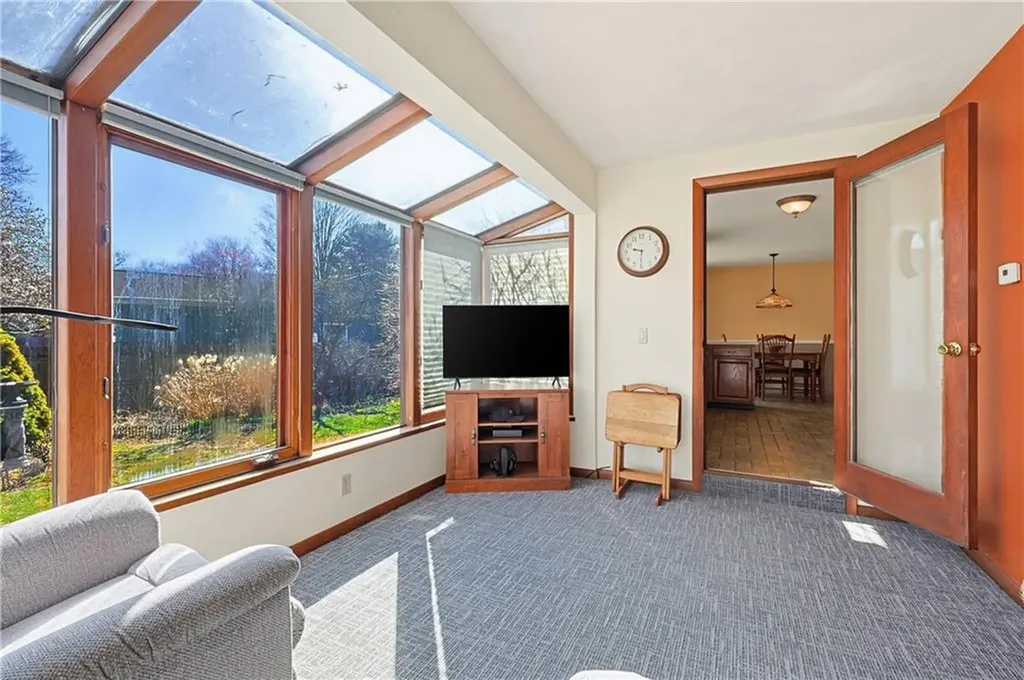47 Sleepy Hollow Drive Cumberland RI 02864