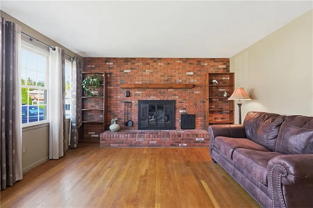 47 Sleepy Hollow Drive Cumberland RI 02864