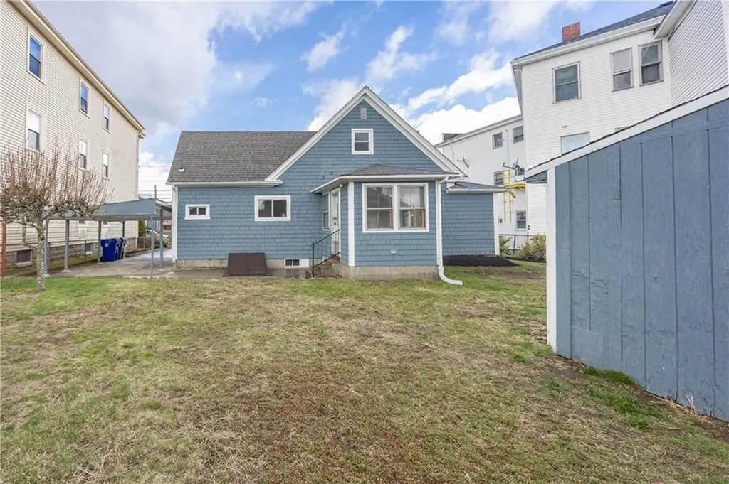 12 Union Street Warren RI 02885