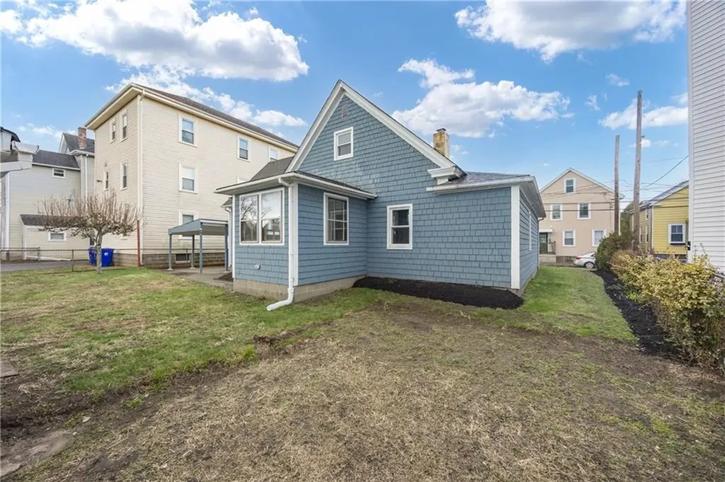 12 Union Street Warren RI 02885