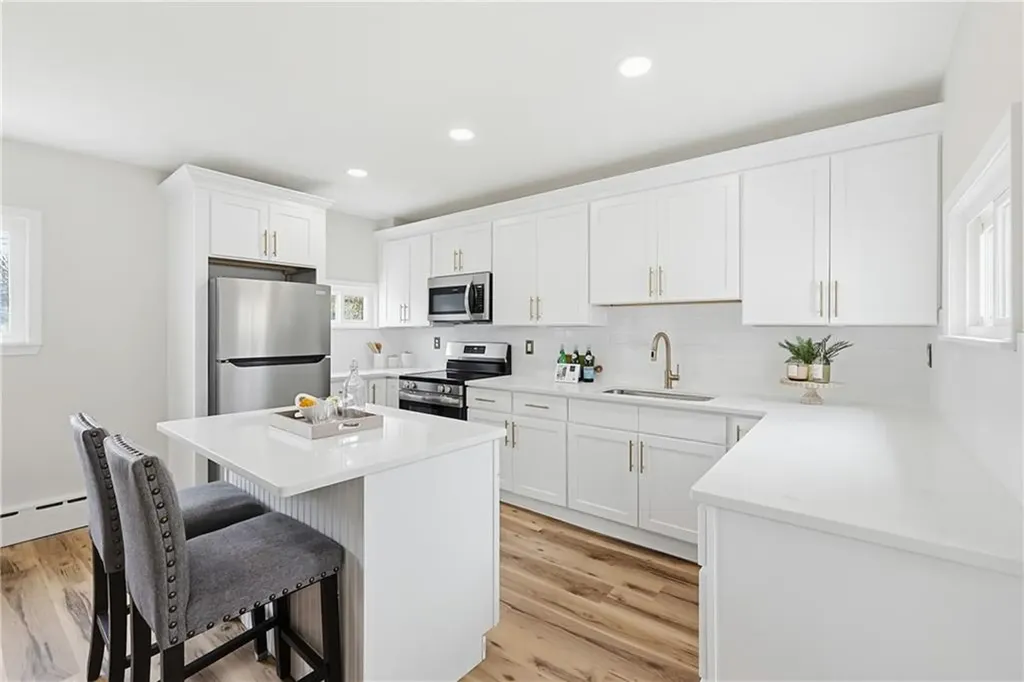12 Union Street Warren RI 02885