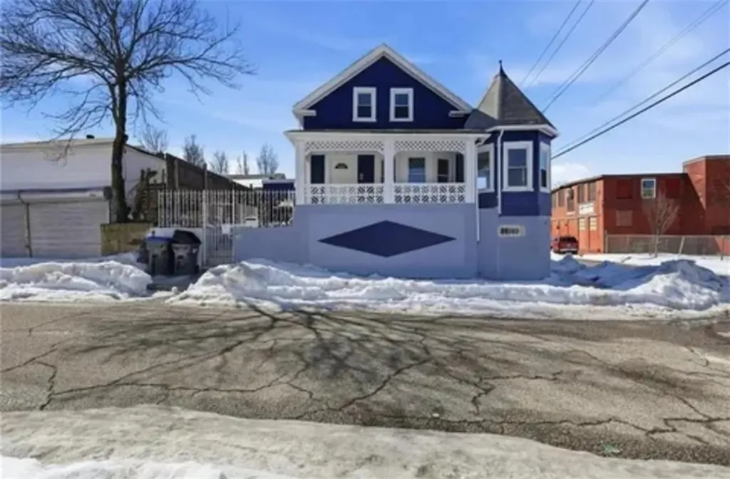 34 Savings Street Providence RI 02907