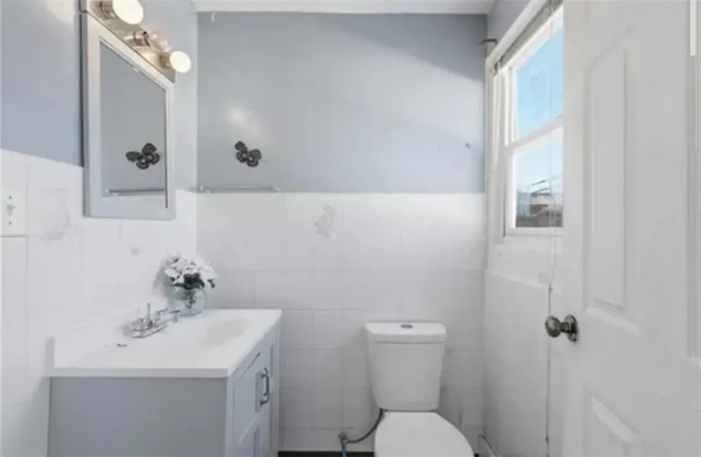 34 Savings Street Providence RI 02907