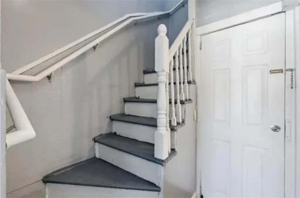 34 Savings Street Providence RI 02907