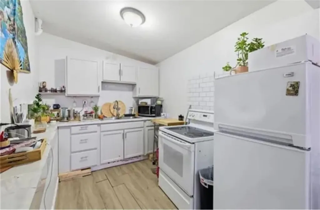 34 Savings Street Providence RI 02907