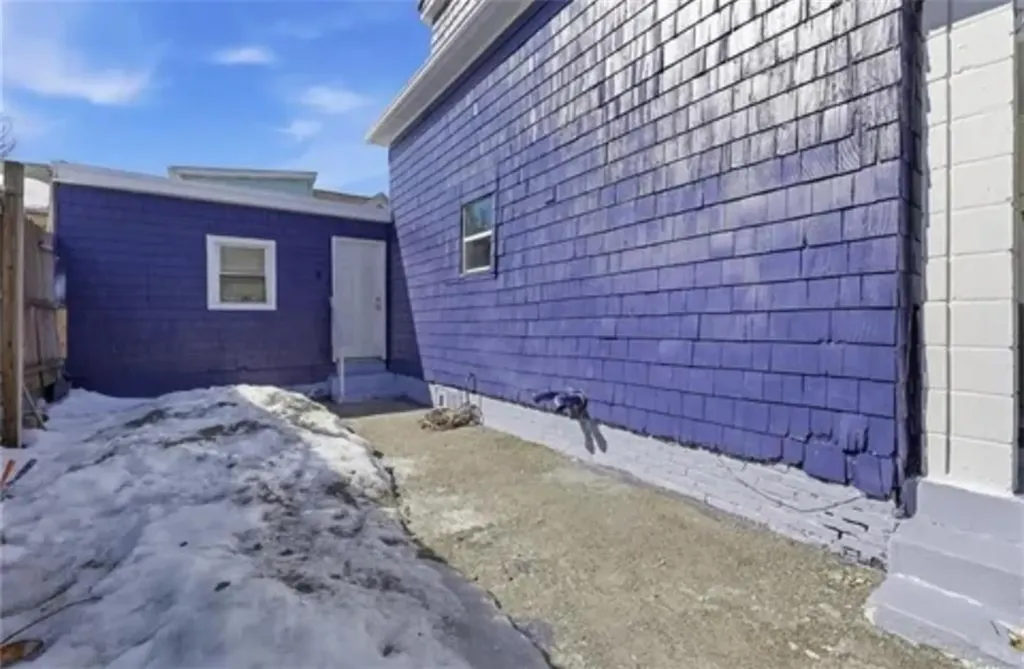 34 Savings Street Providence RI 02907