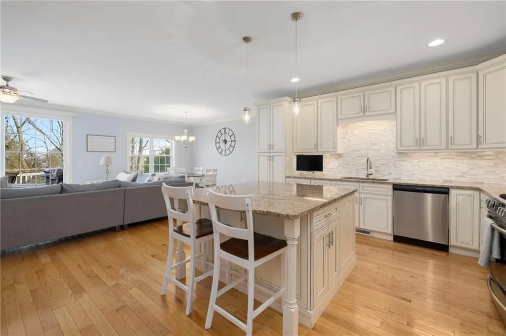 3 Garden Vista Drive Cranston RI 02920