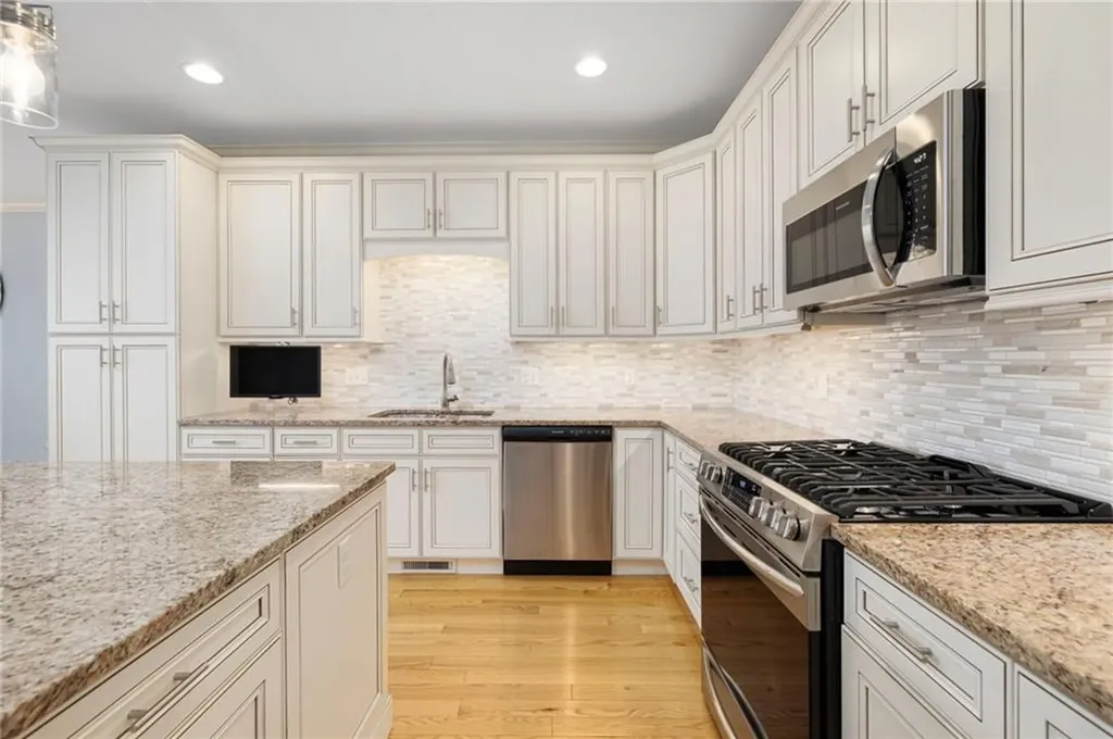 3 Garden Vista Drive Cranston RI 02920