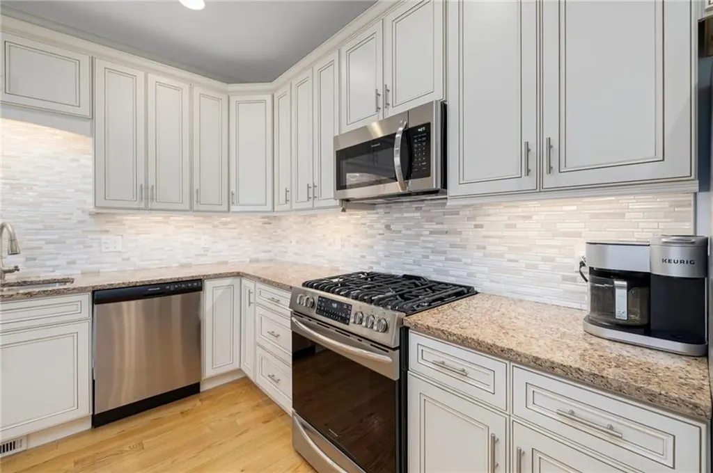 3 Garden Vista Drive Cranston RI 02920
